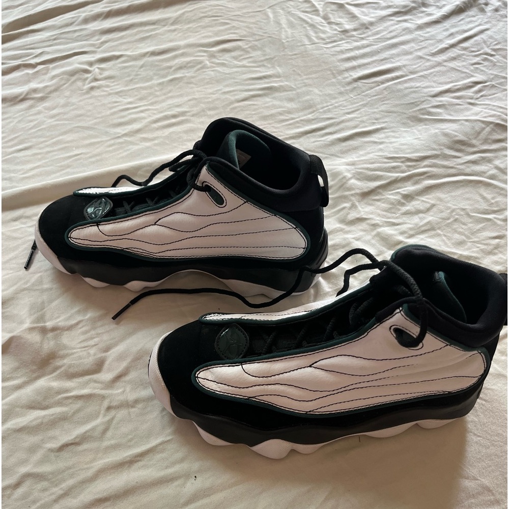 Boys Air Jordan’s - Picture 7 of 9